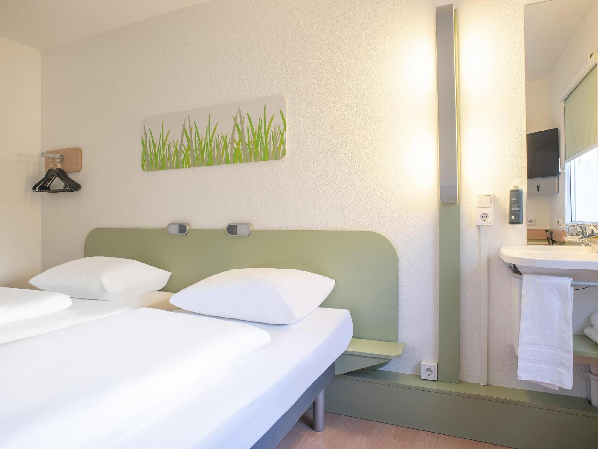 ibis Budget Rostock Broderstorf Exterior foto