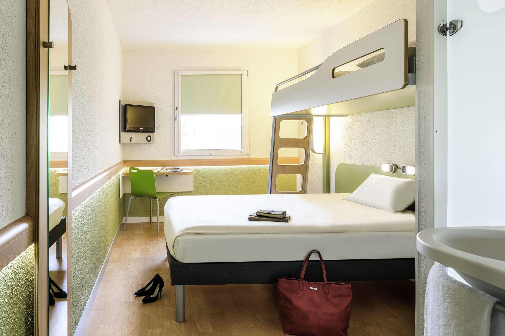ibis Budget Rostock Broderstorf Exterior foto